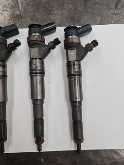 7789661 BMW vstrekovače 2.0, 3.0 D - 2