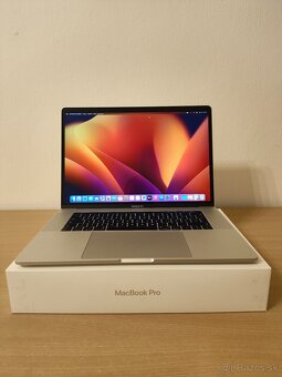 MacBook Pro 15 2017 | Core i7 • 16GB • SSD - 2