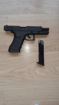 Glock 17 - 2