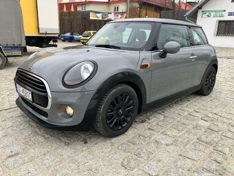 MINI COOPER 2019 1.5 turbo / krasny / - 2