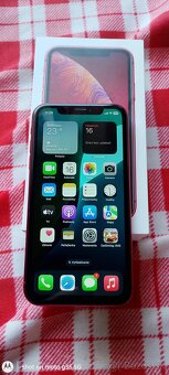 Predám iphone XR top - 2