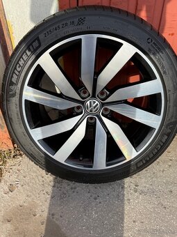 Originál kolesa VW Arteon /Passat 235/45R18 elektróny - 2