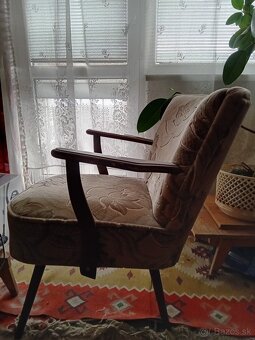 Čalúnené kreslo - 2
