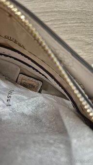 Dámska kabelka Guess - 2