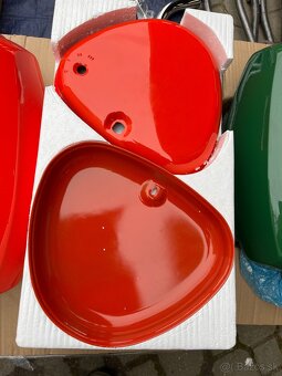 Nádrž a skriňky. - 2