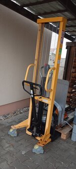 Paletový vozík - 2