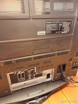 Panasonic TH-42PV70P - 2