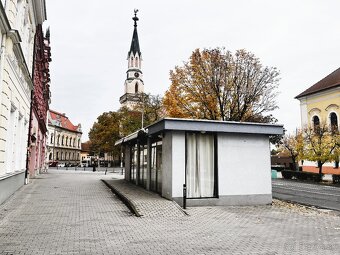 Na prenájom presklený priestor v centre Lučenca - 2