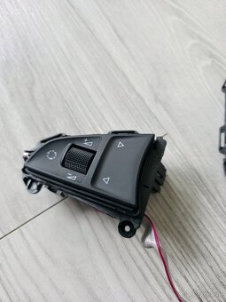 Multifunkční tlačítka Škoda 5E0919719A - 2