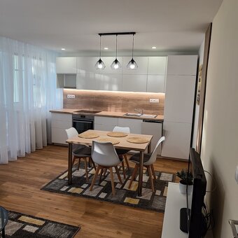 Demänová - prenajom byt 72m2 s garážou - 2