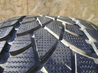 225/35 r19 zimne pneumatiky - 2