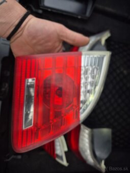 Zadné svetlá e61 lci - 2