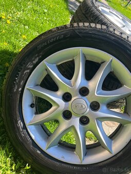 alu disky KIA 5x114,3 s letnými pneumatikami 205/55 R16 - 2