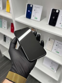 ZÁRUKA 2 ROKY / Apple iPhone 11 64GB Black - 2