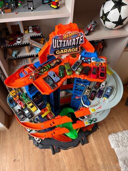 Hot Wheels Ultimate Garage - 2