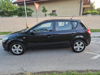Predám Kia Ceed Faclieft 1.4 77kw Benzin r.v.2012 - 2