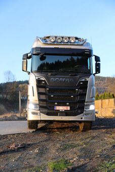 Scania R650 6x4 Lesovoz hydraulicka ruka Palfinger Epsilon - 2