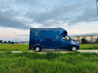 Prepravník koní Renault Master 5-miestny ATM / Automat NOVE - 2