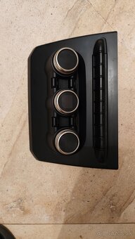 Ovládací panel Dacia - 2