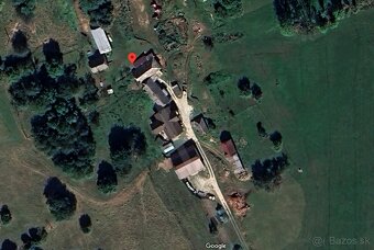 65 HEKTÁROVÝ POZEMOK - POTOK - RODINNÁ USADLOSŤ - 2