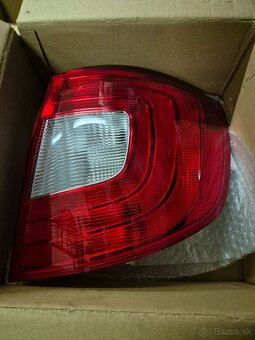 Zadne prave svetlo superB II - 2