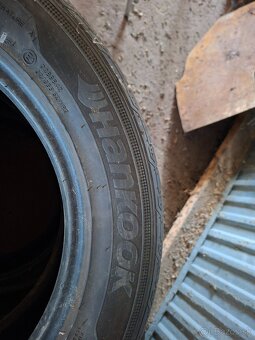 Predám pneu. 215/55 R16 - 2