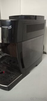 DeLonghi Magnifica S ECAM 22.110.B - 2