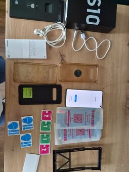Predám Samsung S10 z príslušenstvom - 2