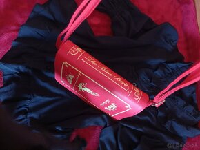 Červená kabelka v tvare knihy - 2