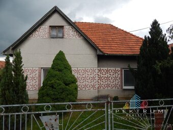 SPEKTRUM REALITY - Na Predaj rodinný dom s pozemkom 1010 m2 - 2