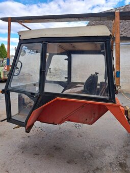 Zetor uřI Kabina zetor 5211-7745. - 2