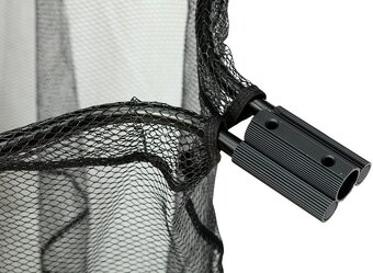 Predám podberák Giants Fishing Deluxe Landing Net Rubber - 2