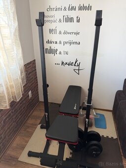 Predám lavičku, stojany a činky - 2