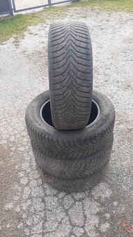 205/60r16 92H  Vredestein  zimne Continental zimne - 2