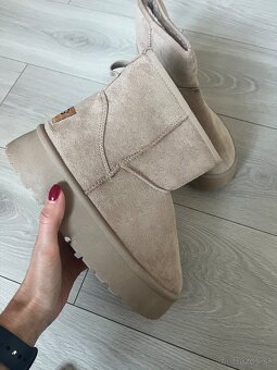 Dámske UGG čižmičky - 2