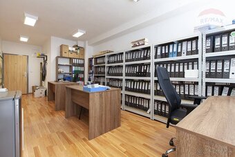 Prenájom komerčného priestoru (kancelárie) - 2