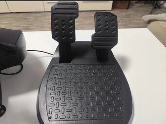 Thrustmaster Ferrari 458 - 2