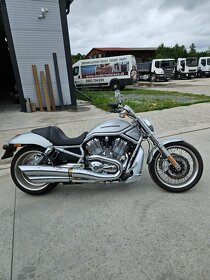 Harley-Davidson V-rod - 2