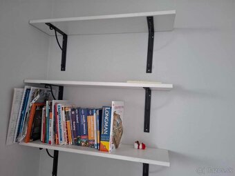 Drevena polica HEMNES+ 2ks kovová konzola - 2