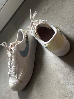Tenisky Nike, 39 - 2