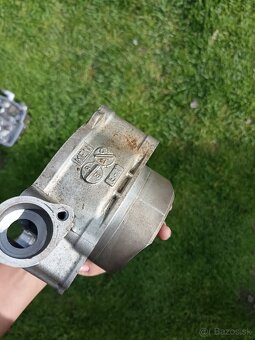 Predám valec Honda crf 450 11-16 mal by pasovať - 2