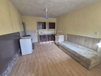 Na predaj dva domy s pozemkom 2547 m2 v Kozárovciach - 2
