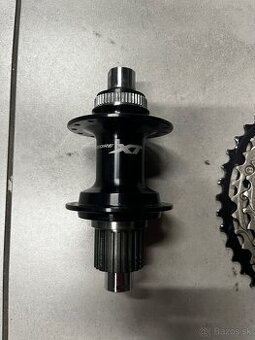 Shimano Kazeta 44-10, náboj XT - 2
