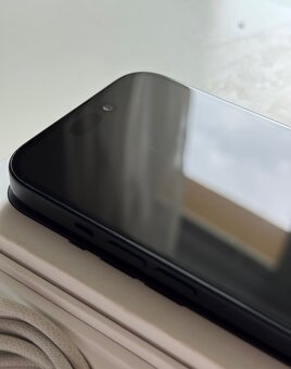 Iphone 15plus - 2