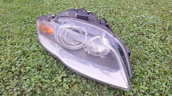 Predne Prave Svetlo Audi a4 b7 bixenon - 2