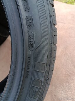 245/40R18 zimné - 2