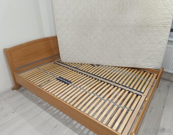 Manželská posteľ z masívu s roštom a matracom 220x180 - 2