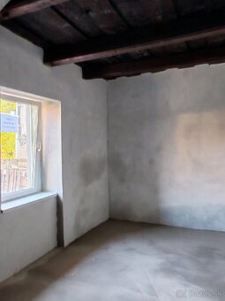 Na predaj 2 izbový rodinný v obci Bátorove Kosihy - 2