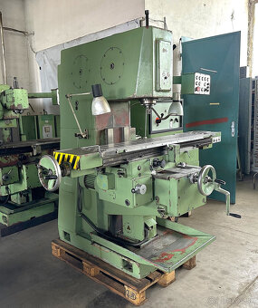 Frézka svislá konzolová FVE 20 - 2