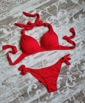 dvojdielne červené plavky - 2